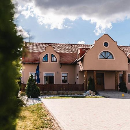 Motel Ard Sarovce Dış mekan fotoğraf