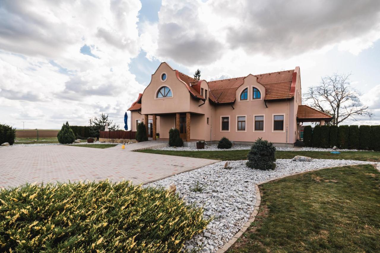 Motel Ard Sarovce Dış mekan fotoğraf