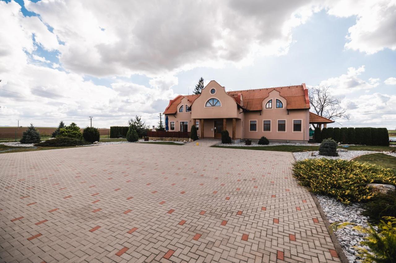 Motel Ard Sarovce Dış mekan fotoğraf
